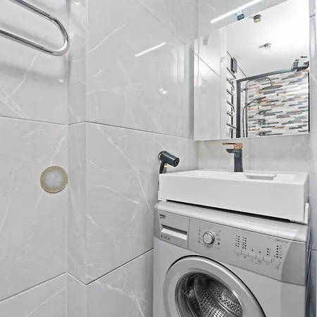 Adore Garden شقة *