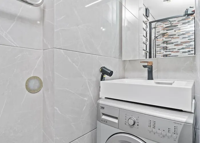 Adore Garden شقة *